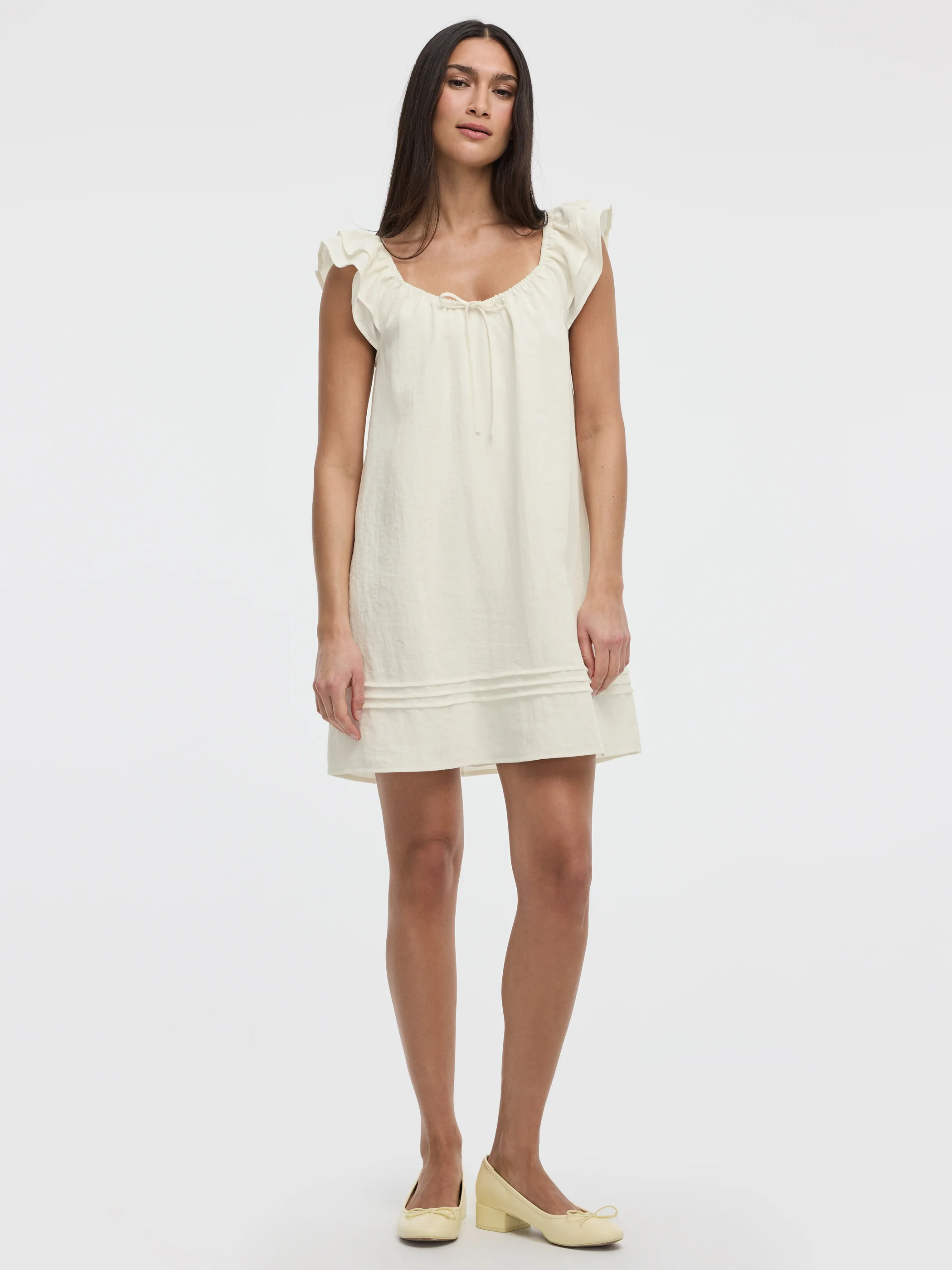 Short dress with ruffles and V-neck - Reitmans
